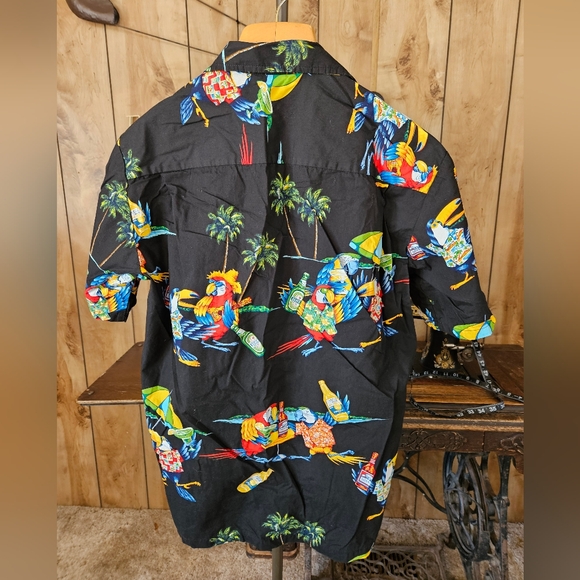 Parrot Print Hawaiian Shirt 🦜 - Picture 6 of 16